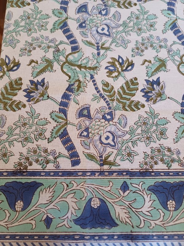 Table Cover Turquoise White floral Block Print Mughal - 6 seater - Image 3
