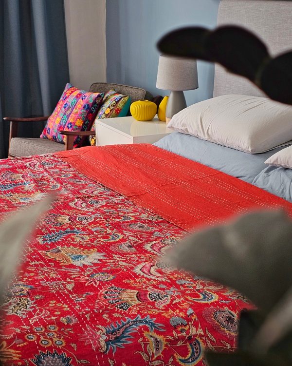 Bedspread Queen (Kantha) Screen Print Gudari (2 layer) - Red Floral - Image 5